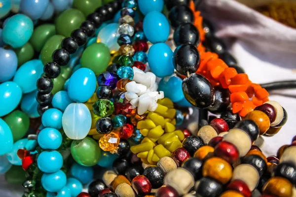 Närbild Färgglada Smycken Som Säljs Stranden Södra Indien — Stockfoto