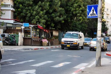 Kudüs İsrail 24 Nisan 2018 öğleden sonra Kudüs'te İsrail sokakta bir ambulansta görünümünü