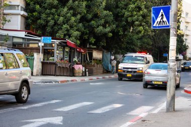 Kudüs İsrail 24 Nisan 2018 öğleden sonra Kudüs'te İsrail sokakta bir ambulansta görünümünü
