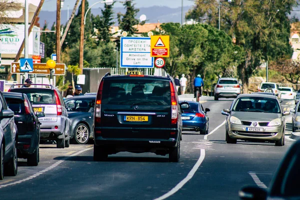 Pafos Cypr Luty 2020 Widok Tradycyjnej Taksówki Toczącej Się Ulicach — Zdjęcie stockowe