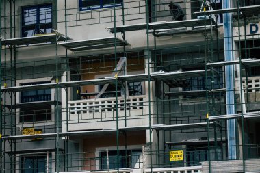 Paphos Kıbrıs Rum Kesimi 03 Mart 2020 'de öğleden sonra Paphos kentinde inşa edilen yeni binanın manzarası