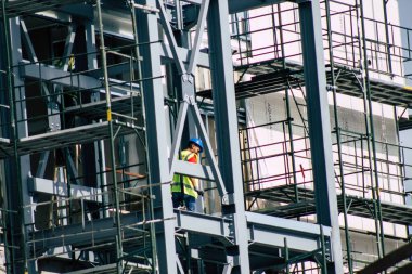 Paphos Kıbrıs Rum Kesimi 03 Mart 2020 'de öğleden sonra Paphos kentinde inşa edilen yeni binanın manzarası