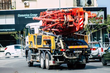 Paphos Kıbrıs Rum Kesimi 06 Mart 2020 Paphos 'taki şantiyeye giden bir kamyonun görüntüsü