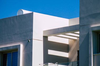 Paphos Kıbrıs Rum Kesimi 08 Mart 2020 Öğleden sonra Paphos sokaklarında bir binanın ön cephesi