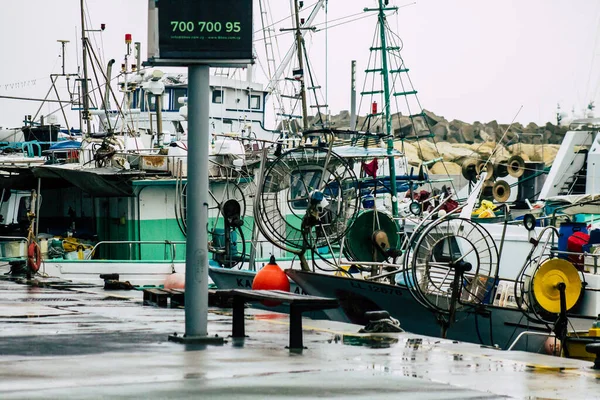 Limassolキプロス2020年3月12日雨の日にLimassolのマリーナに係留されたボートの眺め — ストック写真