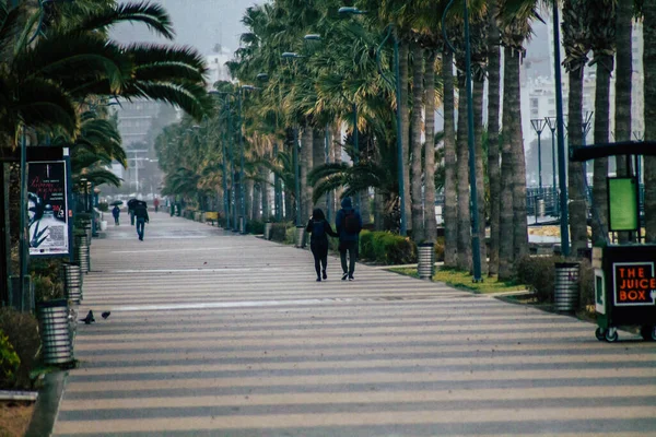 Limassol Chipre Março 2020 Vista Pessoas Não Identificadas Andando Nas — Fotografia de Stock