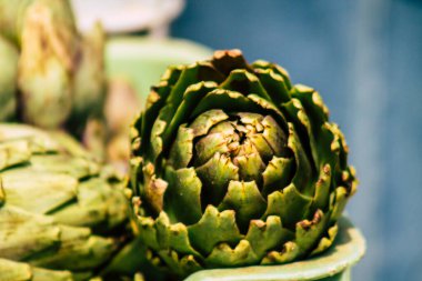 Limasol Kıbrıs Rum Kesimi 14 Mart 2020 Sabahleyin Limasol pazarında satılan çeşitli sebzelerin manzarası