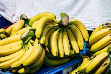 Limasol Kıbrıs Rum Kesimi 14 Mart 2020 Sabahleyin Limasol pazarında satılan çeşitli meyvelerin görüntüsü