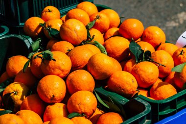 Limasol Kıbrıs Rum Kesimi 14 Mart 2020 Sabahleyin Limasol pazarında satılan çeşitli meyvelerin görüntüsü