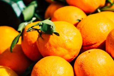 Limasol Kıbrıs Rum Kesimi 14 Mart 2020 Sabahleyin Limasol pazarında satılan çeşitli meyvelerin görüntüsü