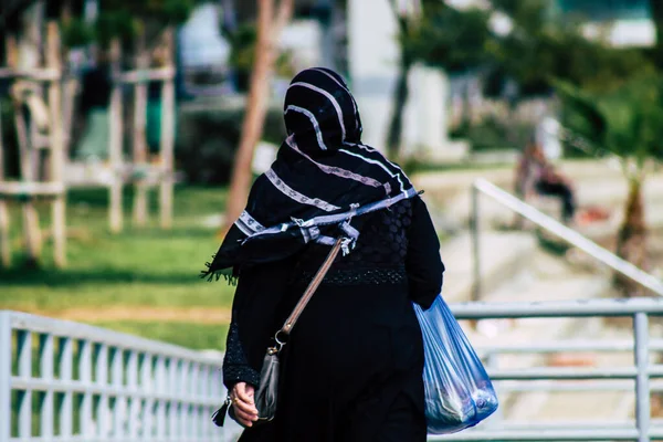 Limassol Cyprus Maart 2020 Zicht Een Onbekend Volk Zonder Gezichtsmasker — Stockfoto