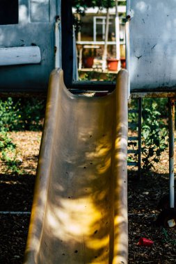 Limasol Kıbrıs Rum Kesimi 20 Mart 2020 Limasol kentinde Coronavirus salgını nedeniyle çocuksuz bir oyun parkı manzarası