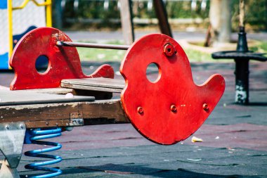 Limasol Kıbrıs Rum Kesimi 20 Mart 2020 Limasol kentinde Coronavirus salgını nedeniyle çocuksuz bir oyun parkı manzarası