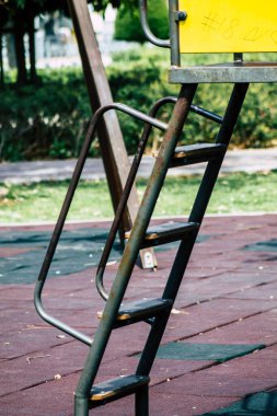 Limasol Kıbrıs Rum Kesimi 20 Mart 2020 Limasol kentinde Coronavirus salgını nedeniyle çocuksuz bir oyun parkı manzarası