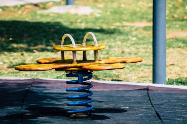 Limasol Kıbrıs Rum Kesimi 20 Mart 2020 Limasol kentinde Coronavirus salgını nedeniyle çocuksuz bir oyun parkı manzarası