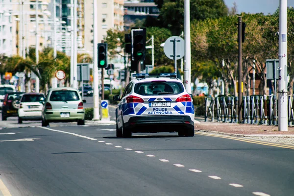 Limassol Chipre Marzo 2020 Vista Coche Policía Tradicional Rodando Las — Foto de Stock