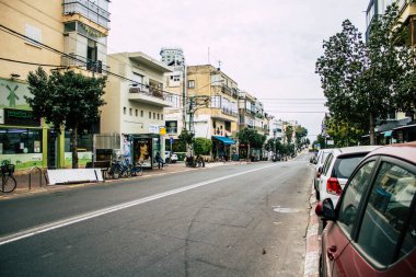 Tel Aviv İsrail 26 Mart 2020 'de Tel Aviv' in tamamen boş sokaklarının görüntüsü, çünkü koronavirüsün yayılmasını önlemek için nüfusun karantinaya alınması