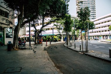 Tel Aviv İsrail 27 Mart 2020 'de Tel Aviv' in boş caddelerinin görüntüsü, çünkü koronavirüsün yayılmasını önlemek için nüfusun karantinaya alınması