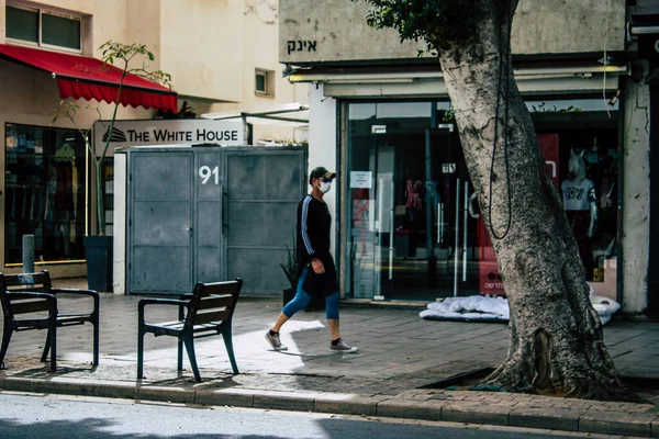 아비브 이스라엘 2020 사람들 코로나 바이러스 확산을 텔아비브의 거리를 — 스톡 사진