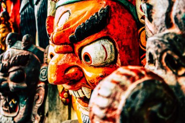 Kathmandu Nepal Eylül 01, 2018 Kathmandu sokaklarında satılan dekoratif nesnelerin kapatılması