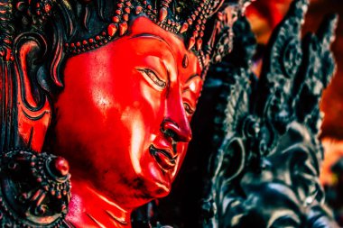 Kathmandu Nepal Eylül 01, 2018 Kathmandu sokaklarında satılan dekoratif nesnelerin kapatılması