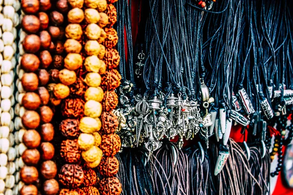 Kathmandu Nepal Setembro 2018 Fecho Objetos Decorativos Vendidos Nas Ruas — Fotografia de Stock