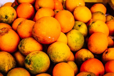 Kudüs İsrail, 18 Ağustos 2018 Mahane Yehuda Pazarı 'nda satılan çeşitli meyvelerin yakın çekimi, Shuk olarak da bilinir, Kudüs' te bir pazar yeri ve Orta Doğu 'nun en ünlülerinden biridir.