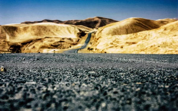 Negev Israel April 2018 Zicht Weg Die Negev Woestijn Oversteekt — Stockfoto