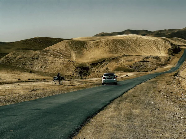 Negev Israel April 2018 Zicht Weg Die Negev Woestijn Oversteekt — Stockfoto