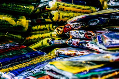 Kathmandu Nepal Eylül 01, 2018 Kathmandu sokaklarında satılan dekoratif nesnelerin kapatılması