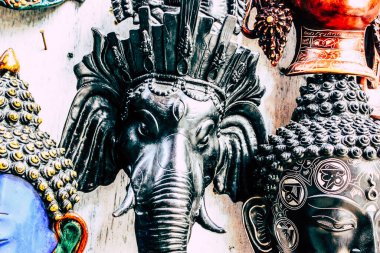 Kathmandu Nepal Eylül 01, 2018 Kathmandu sokaklarında satılan dekoratif nesnelerin kapatılması