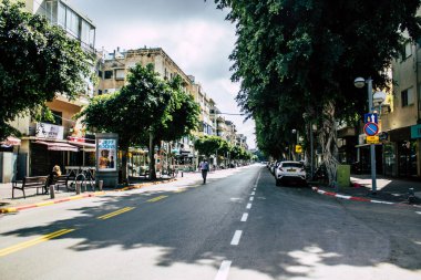 Tel Aviv İsrail 31 Mart 2020 'de Tel Aviv' in boş caddelerini Coronavirus 'un yayılmasını önlemek için nüfusun karantinası sırasında görüntüledi.