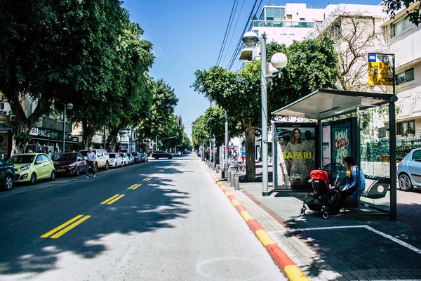 以色列特拉维夫2020年3月31日特拉维夫空旷街道的景观在人口隔离期间防止了考拉病毒的蔓延 — 图库照片