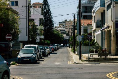 Limasol Kıbrıs Rum Kesimi 01 Nisan 2020. Kıbrıs Rum Kesimi 'nde Coronavirüs' ün yayılmasını önlemek için halkın karantinası sırasında Limasol 'un boş sokaklarının görüntüsü