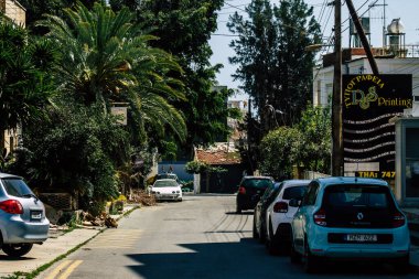 Limasol Kıbrıs Rum Kesimi 01 Nisan 2020. Kıbrıs Rum Kesimi 'nde Coronavirüs' ün yayılmasını önlemek için halkın karantinası sırasında Limasol 'un boş sokaklarının görüntüsü