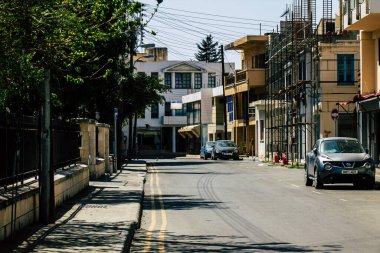 Limasol Kıbrıs Rum Kesimi 01 Nisan 2020. Kıbrıs Rum Kesimi 'nde Coronavirüs' ün yayılmasını önlemek için halkın karantinası sırasında Limasol 'un boş sokaklarının görüntüsü