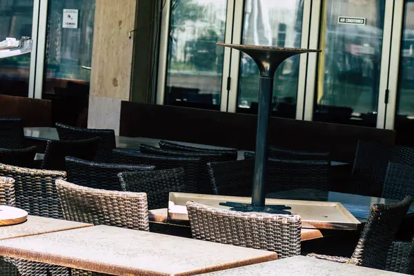 Limasol Kıbrıs Rum Kesimi 01 Nisan 2020. Kıbrıs Rum Kesimi 'nde Coronavirüs' ün yayılmasını önlemek için halkın karantinası sırasında Limasol 'un boş sokaklarının görüntüsü