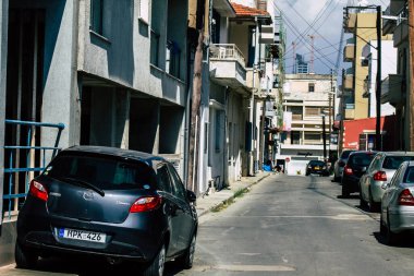 Limasol Kıbrıs Rum Kesimi 01 Nisan 2020. Kıbrıs Rum Kesimi 'nde Coronavirüs' ün yayılmasını önlemek için halkın karantinası sırasında Limasol 'un boş sokaklarının görüntüsü