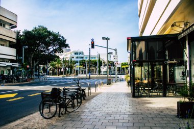 Tel Aviv İsrail, 4 Nisan 2020. Coronavirüs 'ün yayılmasını önlemek için halkın karantinası sırasında Tel Aviv' in boş sokaklarının görüntüsü.