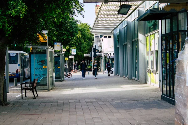 Tel Aviv Israel April 2020 View Unidentified People Walking Empty — Stock Photo, Image