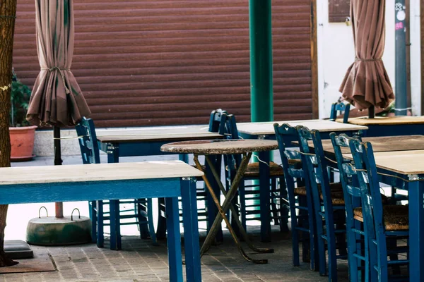 Лимассол Кипр Апреля 2020 Вид Различные Стулья Столы Ресторанов Закрытых — стоковое фото