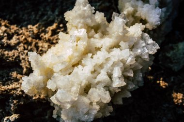 Ölü Deniz İsrail 21 Nisan 2018, İsrail 'deki Ölü Deniz' den kristal tuza yakın çekim