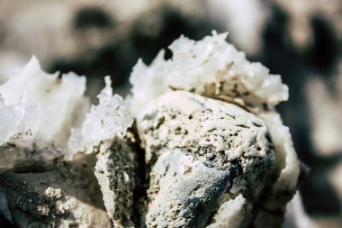 Ölü Deniz İsrail 21 Nisan 2018, İsrail 'deki Ölü Deniz' den kristal tuza yakın çekim