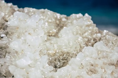 Ölü Deniz İsrail 21 Nisan 2018, İsrail 'deki Ölü Deniz' den kristal tuza yakın çekim