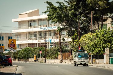 Kıbrıs Rum Kesimi 16 Nisan 2020, Kıbrıs Rum Kesimi 'nde Coronavirüs' ün yayılmasını önlemek için halkın karantinası sırasında Limasol 'un boş sokaklarının görüntüsü