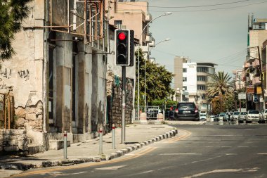 Kıbrıs Rum Kesimi 16 Nisan 2020, Kıbrıs Rum Kesimi 'nde Coronavirüs' ün yayılmasını önlemek için halkın karantinası sırasında Limasol 'un boş sokaklarının görüntüsü