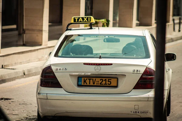Limassol Chipre Abril 2020 Vista Taxi Chipriota Tradicional Rodando Por —  Fotos de Stock