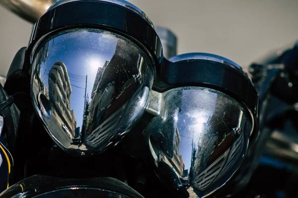 塞浦路斯利马索尔2020年4月18日一辆Honda X4摩托车在塞浦路斯利马索尔大街上被挡住 — 图库照片