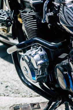 Kıbrıs Rum Kesimi 18 Nisan 2020 'de Kıbrıs Rum Kesimi' nin Limasol adasında park halindeki Honda X4 motorsikletine yakın çekim