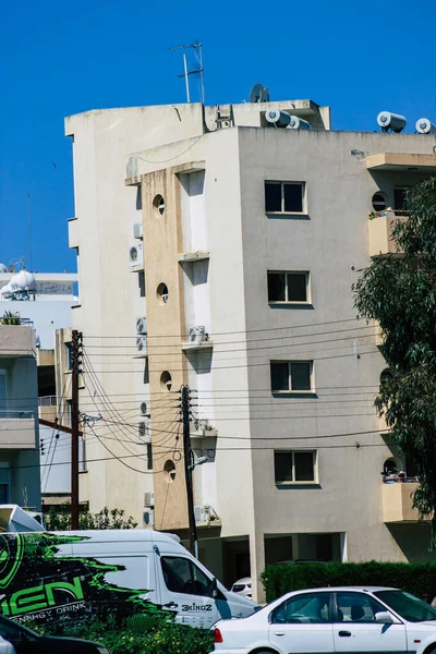 Limassol Chipre Abril 2020 Vista Una Fachada Edificio Moderno Las —  Fotos de Stock